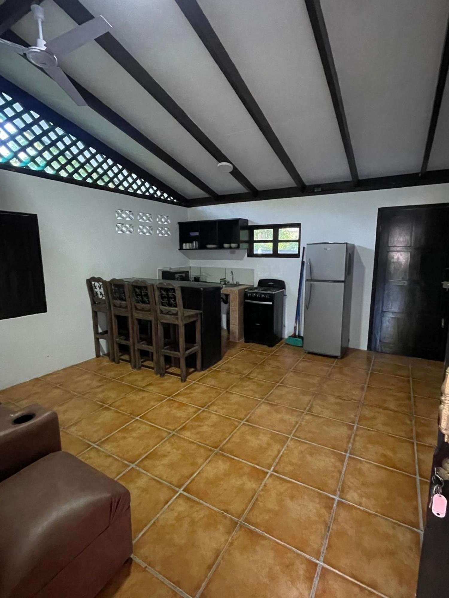 Bungalows Sloth Manzanillo  Zewnętrze zdjęcie